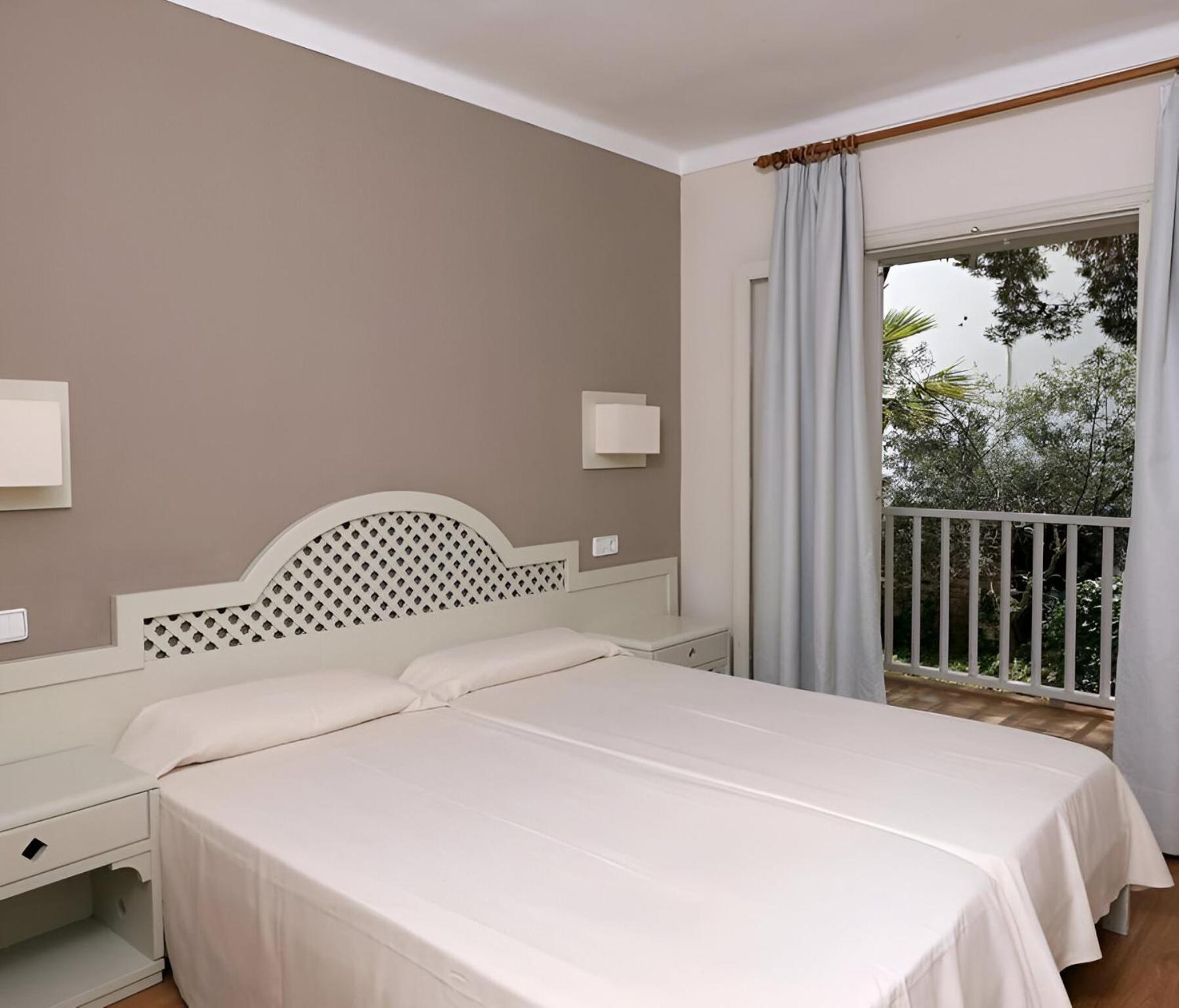 Hotel Club Es Talaial Cala D´Or Eksteriør bilde